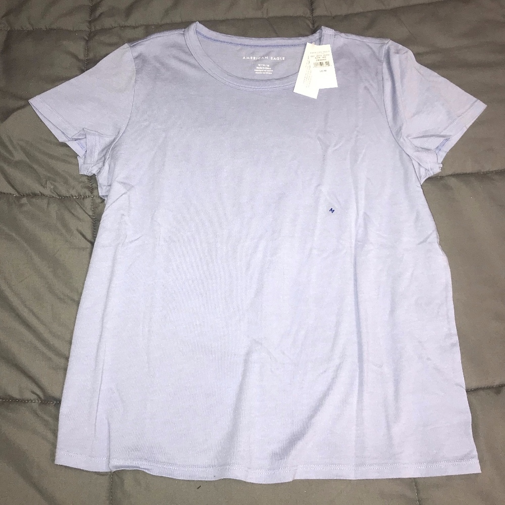 American Eagle Periwinkle T-shirt **NEW WITH TAGS*
